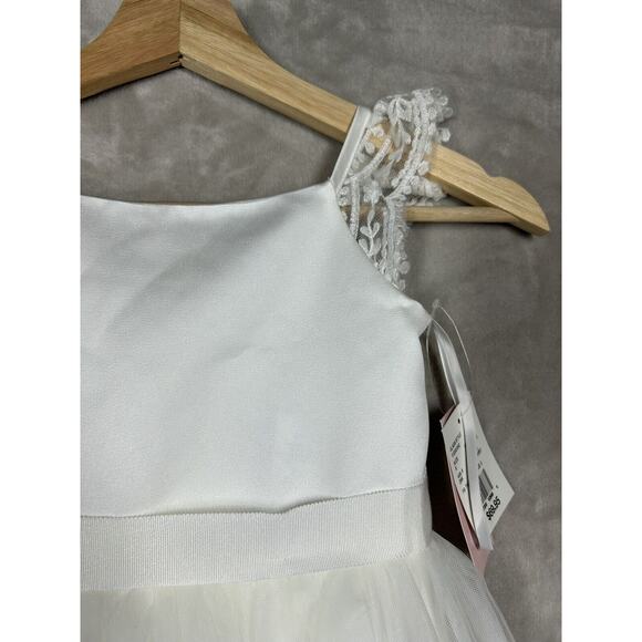 NWT DAVIDS BRIDAL Crochet Cap Sleeve Ivory Tulle Flower Girls Dress Size 5 - Picture 9 of 12